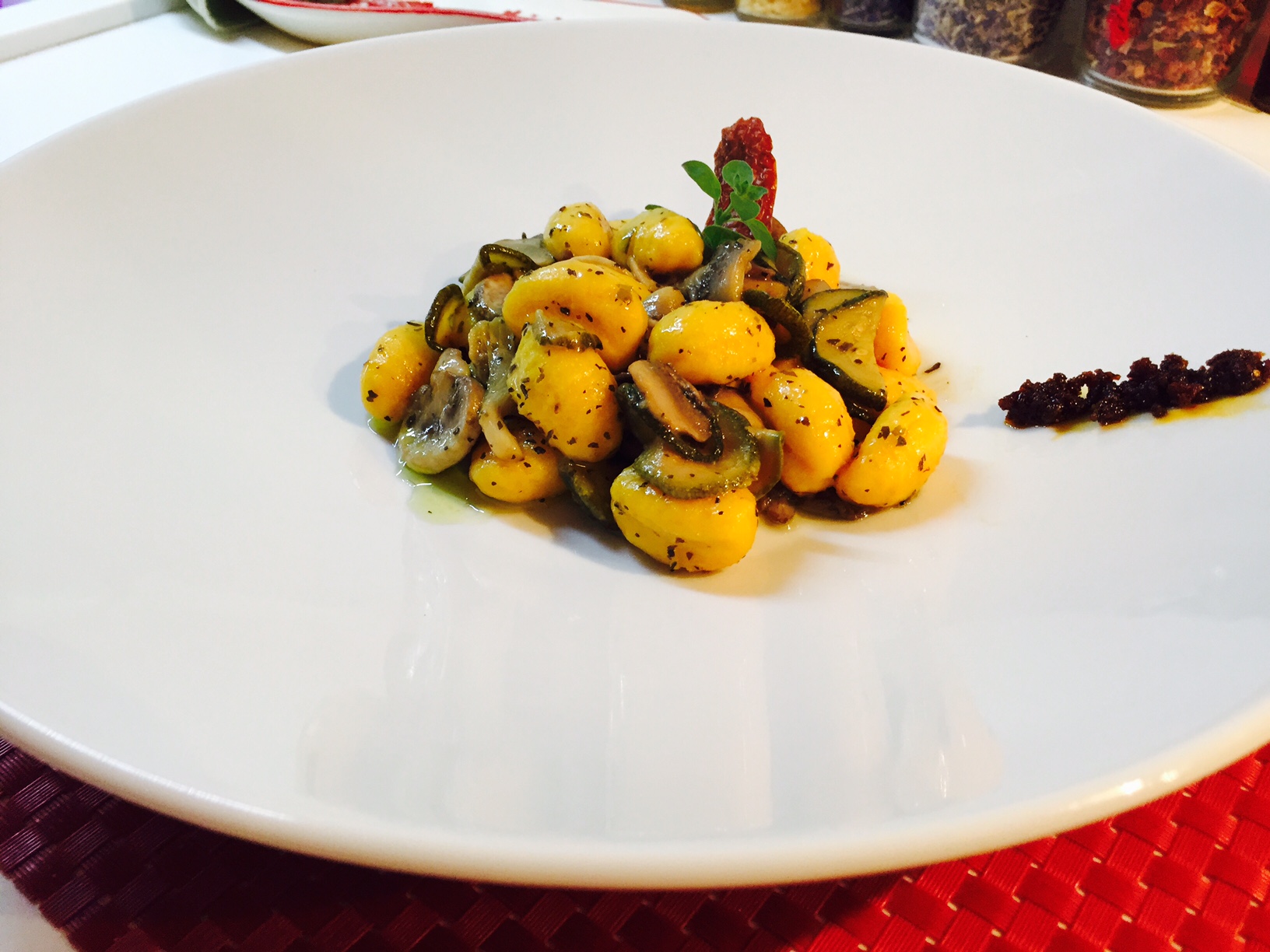 Gnocchi alla zucca con funghi misti 2