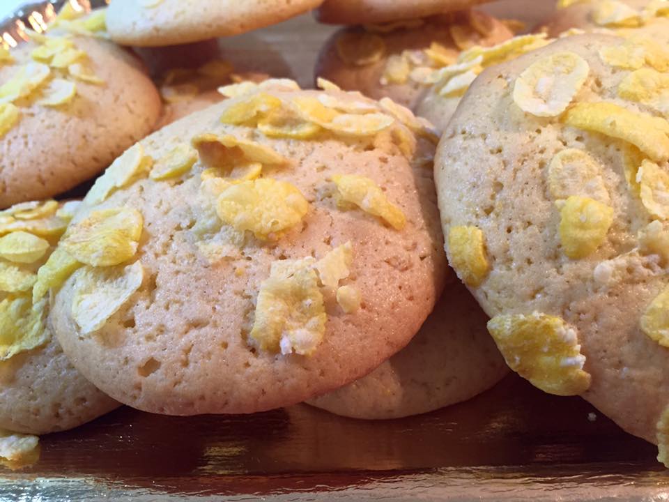 Biscotti ai corn flakes e biscotti con gocce di cioccolato