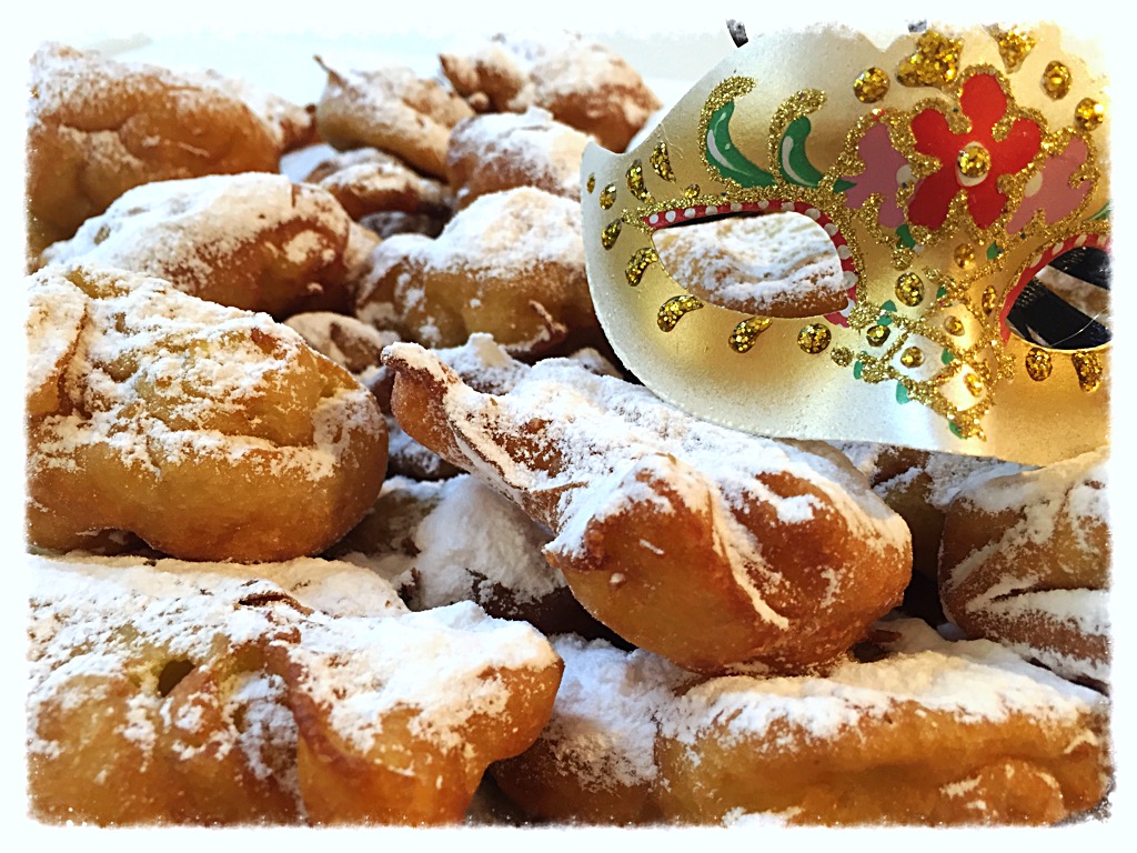 Frittelle di mele e mirtilli