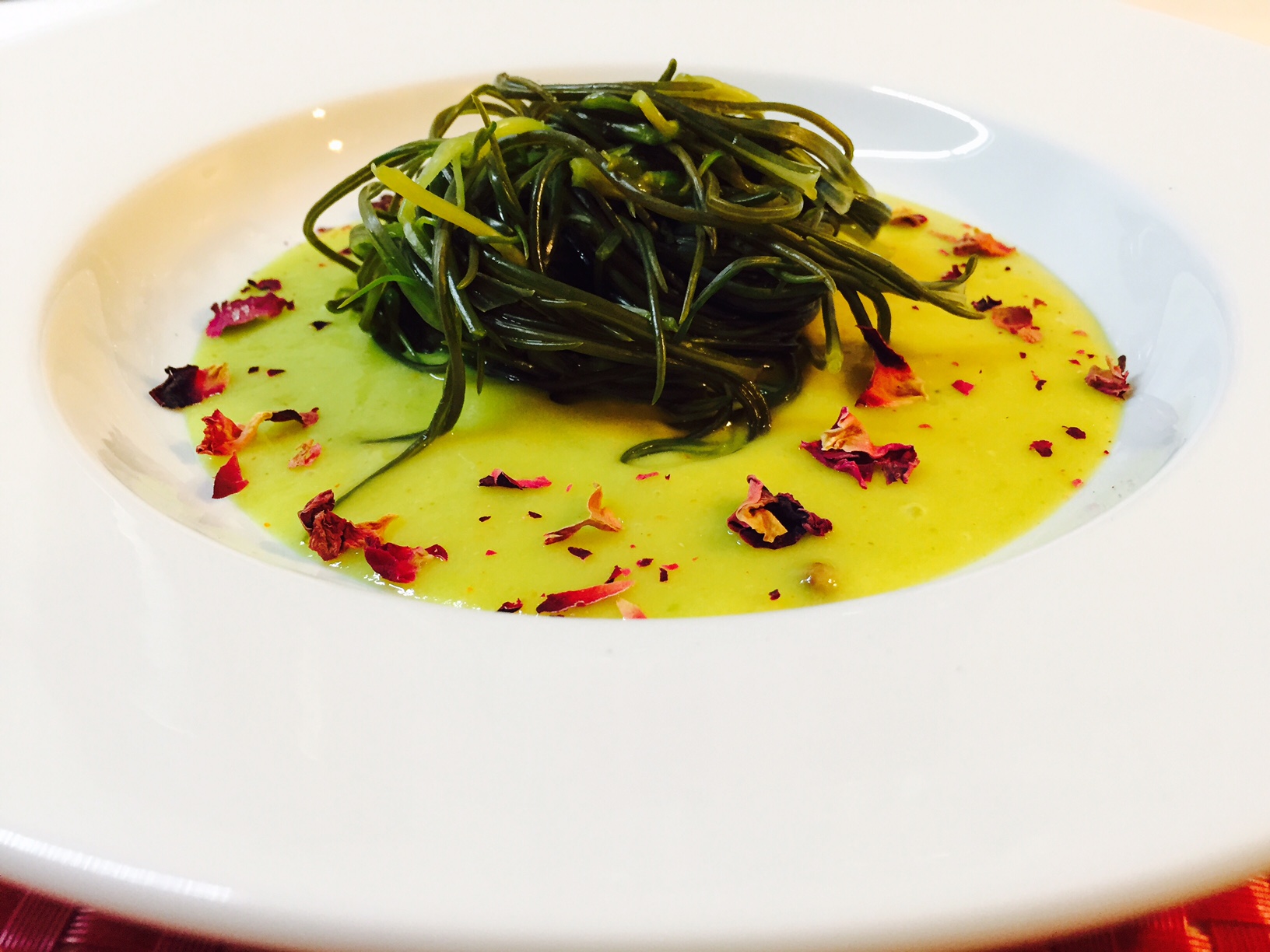 Agretti in salsa di avocado e papaya