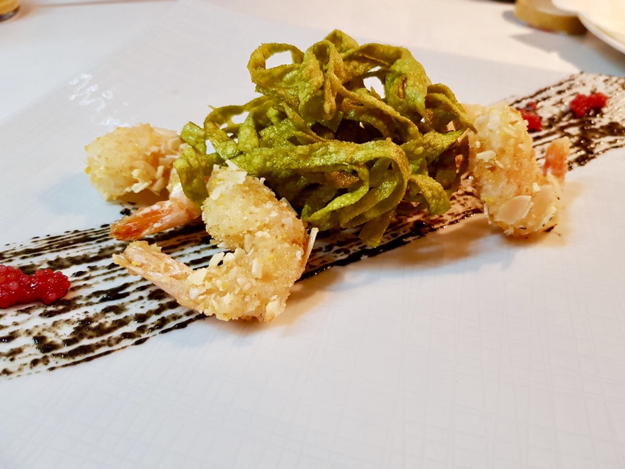 Nido fritto con gamberi in crosta di mandorle COP