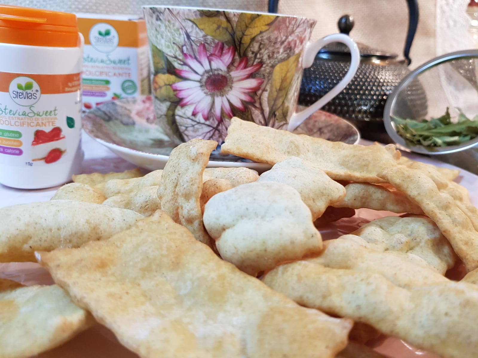 Chiacchiere di carnevale con la stevia