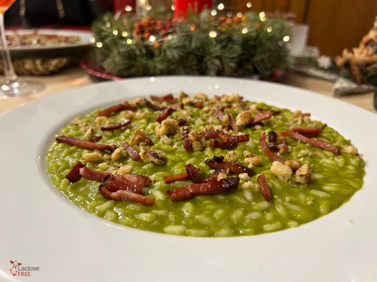 Risotto alla bieta, noci e speck croccante